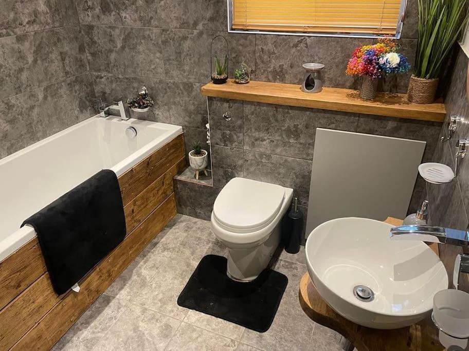 Cosy Bungalow In A Handy Location Market Harborough Ngoại thất bức ảnh